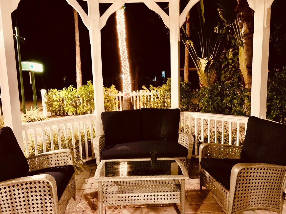 Coconut Inn Pass-A-Grille Beach St. Pete Beach Dış mekan fotoğraf